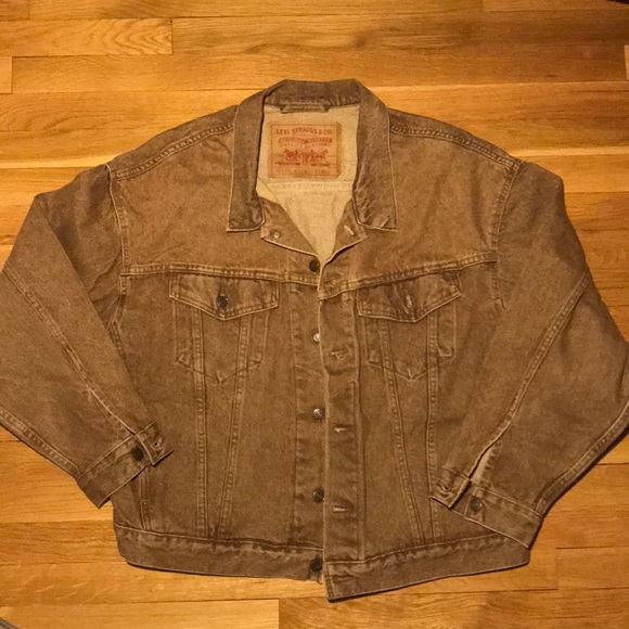 brown levis denim jacket